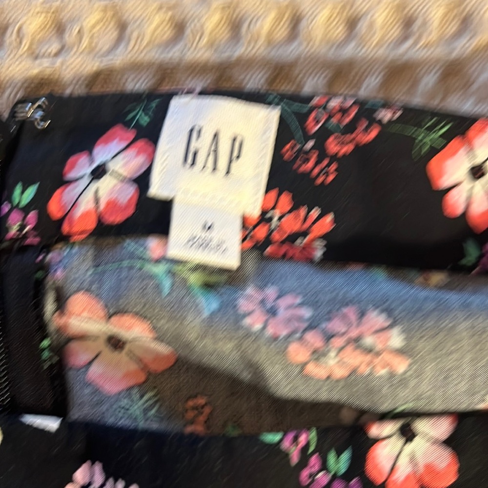 Gap midi skirt,